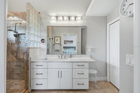 Villa ou maison à vendre à Sarasota, Floride: 2 chambres, 168.34 m2 № 2395582 - photo 30