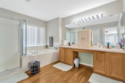 Casa en venta en Wesley Chapel, Florida, 6 dormitorios, 284.1 m2 № 1919133 - foto 29
