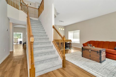 Casa en venta en Wesley Chapel, Florida, 6 dormitorios, 284.1 m2 № 1919133 - foto 10