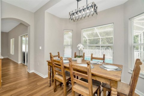 Casa en venta en Wesley Chapel, Florida, 6 dormitorios, 284.1 m2 № 1919133 - foto 18