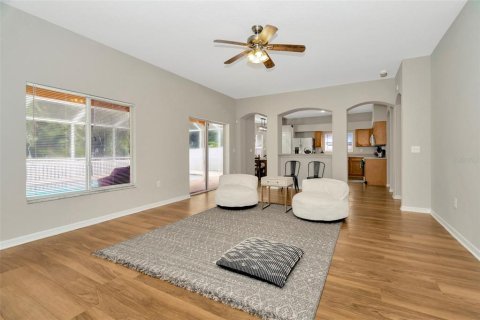 Casa en venta en Wesley Chapel, Florida, 6 dormitorios, 284.1 m2 № 1919133 - foto 21