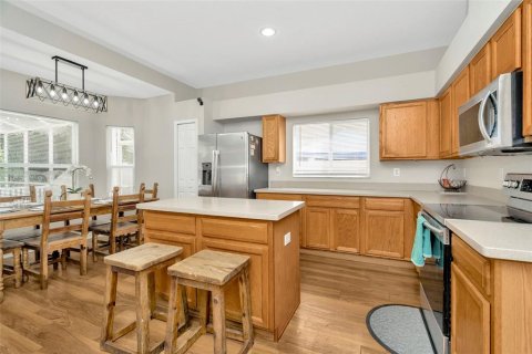 Casa en venta en Wesley Chapel, Florida, 6 dormitorios, 284.1 m2 № 1919133 - foto 3