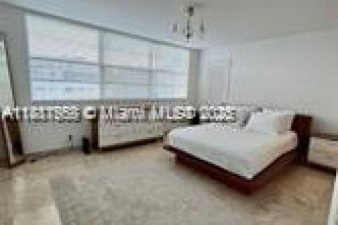 Condo in Hallandale Beach, Florida, 1 bedroom  № 1942204 - photo 2
