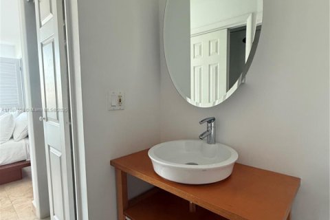 Copropriété à louer à Hallandale Beach, Floride: 1 chambre, 94.39 m2 № 1942204 - photo 11