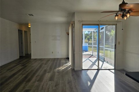 Villa ou maison à vendre à North Port, Floride: 3 chambres, 102.75 m2 № 2099484 - photo 8
