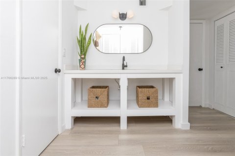 Condominio en venta en Key Biscayne, Florida, 2 dormitorios, 124.02 m2 № 1983344 - foto 15