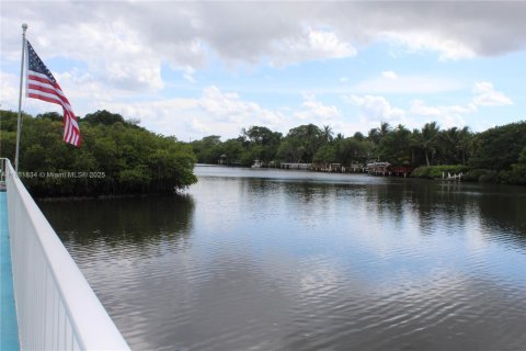 Condominio en venta en South Palm Beach, Florida, 1 dormitorio, 50.17 m2 № 1890268 - foto 19