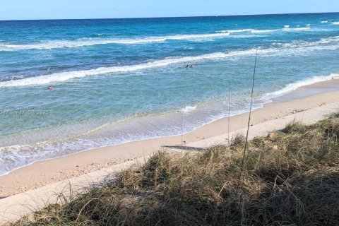 Condominio en venta en South Palm Beach, Florida, 1 dormitorio, 50.17 m2 № 1890268 - foto 26