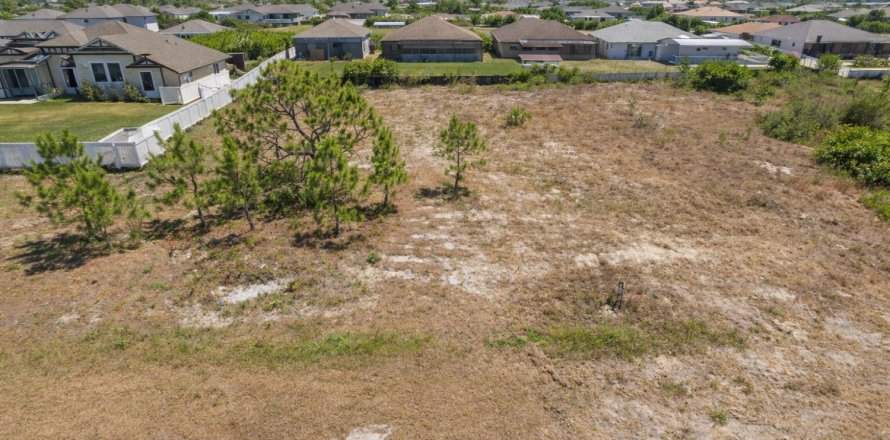 Immobilier commercial à Port Charlotte, Floride № 2146003