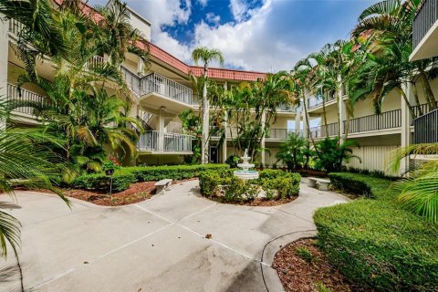 Copropriété à louer à Dunedin, Floride: 2 chambres, 86.4 m2 № 2322681 - photo 2