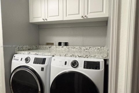 Touwnhouse à louer à Homestead, Floride: 3 chambres, 106.93 m2 № 1995958 - photo 22