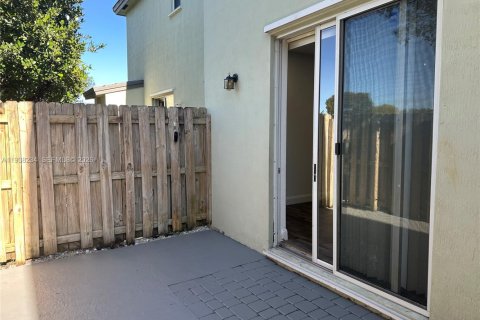 Touwnhouse à louer à Homestead, Floride: 3 chambres, 106.93 m2 № 1995958 - photo 27