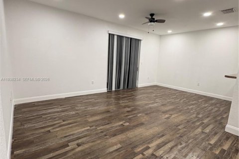 Touwnhouse à louer à Homestead, Floride: 3 chambres, 106.93 m2 № 1995958 - photo 12