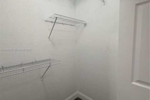 Touwnhouse à louer à Homestead, Floride: 3 chambres, 106.93 m2 № 1995958 - photo 13