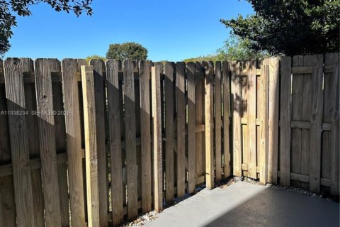 Touwnhouse à louer à Homestead, Floride: 3 chambres, 106.93 m2 № 1995958 - photo 28