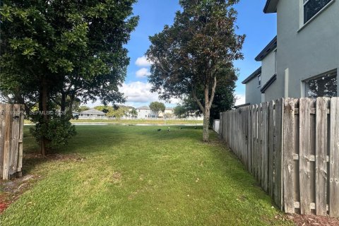 Touwnhouse à louer à Homestead, Floride: 3 chambres, 106.93 m2 № 1995958 - photo 2