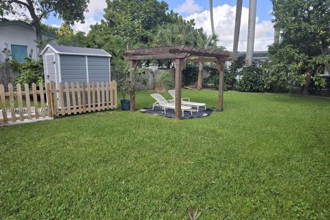 Casa en alquiler en Dania Beach, Florida, 1 dormitorio, 41.81 m2 № 2171076 - foto 10