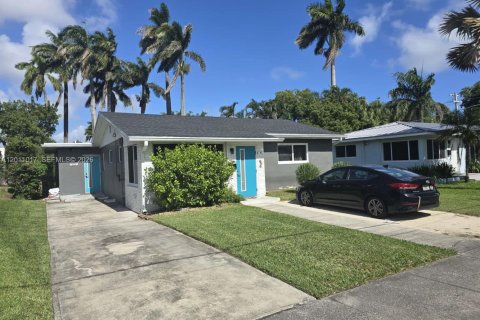 Casa en alquiler en Dania Beach, Florida, 1 dormitorio, 41.81 m2 № 2171076 - foto 9