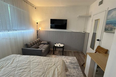 Casa en alquiler en Dania Beach, Florida, 1 dormitorio, 41.81 m2 № 2171076 - foto 3