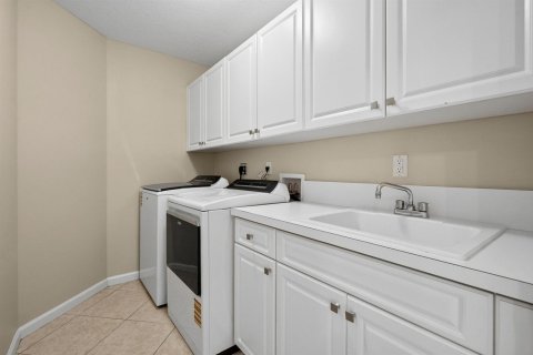 Casa en venta en Stuart, Florida, 3 dormitorios, 197.51 m2 № 2398099 - foto 15