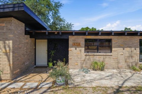 House in Tampa, Florida 3 bedrooms, 234.21 sq.m. № 2097055 - photo 26