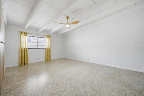 House in Tampa, Florida 3 bedrooms, 234.21 sq.m. № 2097055 - photo 17