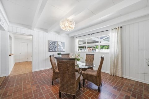 House in Tampa, Florida 3 bedrooms, 234.21 sq.m. № 2097055 - photo 13
