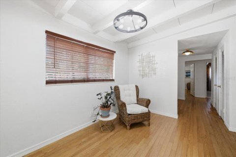 House in Tampa, Florida 3 bedrooms, 234.21 sq.m. № 2097055 - photo 5