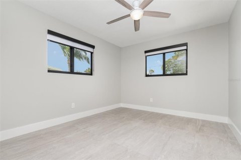 House in Daytona Beach, Florida 3 bedrooms, 102.38 sq.m. № 1847997 - photo 11