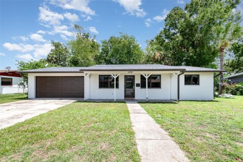 House in Daytona Beach, Florida 3 bedrooms, 102.38 sq.m. № 1847997 - photo 1