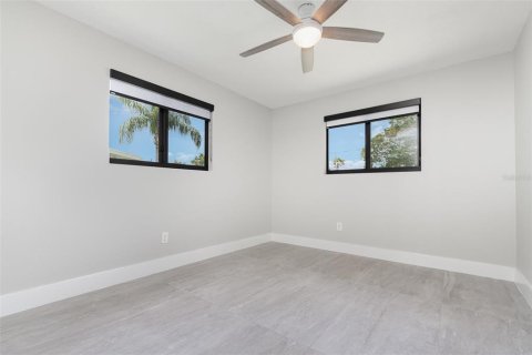 House in Daytona Beach, Florida 3 bedrooms, 102.38 sq.m. № 1847997 - photo 12