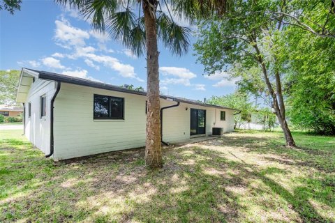 House in Daytona Beach, Florida 3 bedrooms, 102.38 sq.m. № 1847997 - photo 15