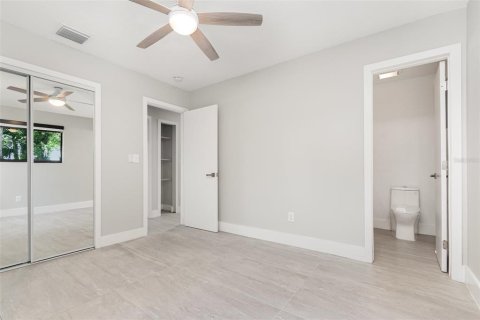 House in Daytona Beach, Florida 3 bedrooms, 102.38 sq.m. № 1847997 - photo 8