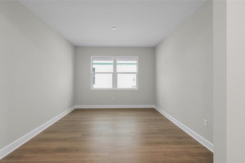 House in Tavares, Florida 3 bedrooms, 231.33 sq.m. № 2096572 - photo 5