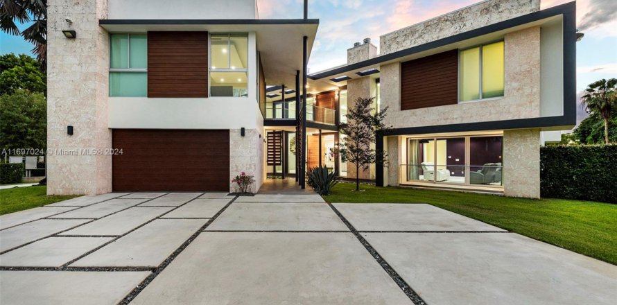 Дом в Саутвест-Ранчес, Флорида 9 спален, 562.71м2 № 1958622