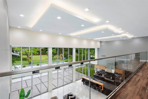 Купить виллу или дом в Саутвест-Ранчес, Флорида 9 спален, 562.71м2, № 1958622 - фото 17