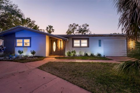 Casa en venta en Largo, Florida, 3 dormitorios, 137.59 m2 № 1574581 - foto 1