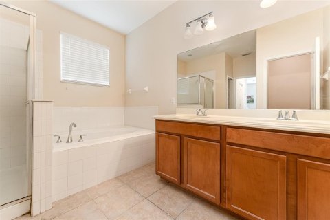 House in Mulberry, Florida 3 bedrooms, 163.97 sq.m. № 1901999 - photo 16