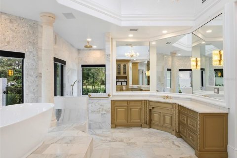 House in Windermere, Florida 4 bedrooms, 659.61 sq.m. № 2396328 - photo 27