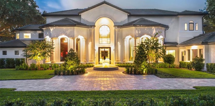 House in Windermere, Florida 4 bedrooms, 659.61 sq.m. № 2396328