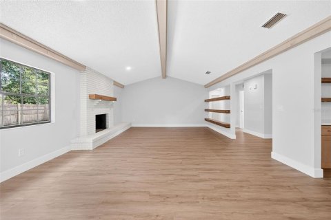 House in Ocala, Florida 3 bedrooms, 158.68 sq.m. № 2150081 - photo 7