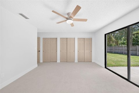 House in Ocala, Florida 3 bedrooms, 158.68 sq.m. № 2150081 - photo 12