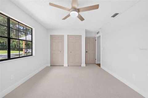 House in Ocala, Florida 3 bedrooms, 158.68 sq.m. № 2150081 - photo 15