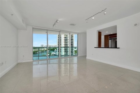 Condo in Aventura, Florida, 2 bedrooms  № 2046054 - photo 2