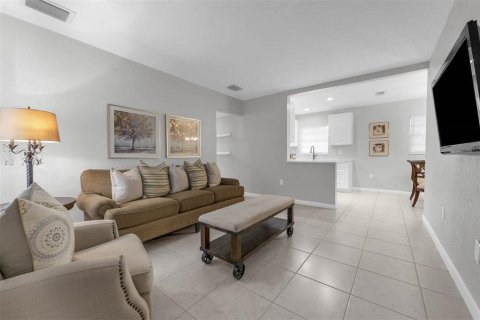 House in Orlando, Florida 3 bedrooms, 96.43 sq.m. № 1810420 - photo 3