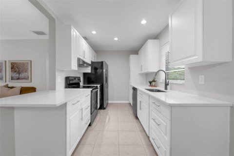 House in Orlando, Florida 3 bedrooms, 96.43 sq.m. № 1810420 - photo 9