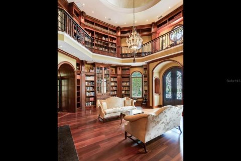Купить виллу или дом в Тампа, Флорида 3 комнаты, 733.37м2, № 2101404 - фото 9