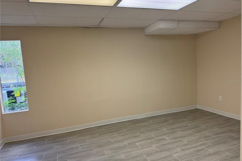 Immobilier commercial à louer à Tampa, Floride: 4303.23 m2 № 2095162 - photo 6