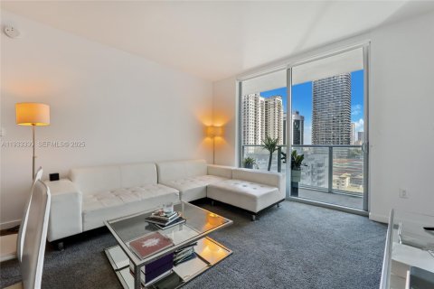 Condo in Miami, Florida, 2 bedrooms № 1991387 - photo 15