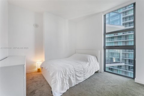 Condo in Miami, Florida, 2 bedrooms № 1991387 - photo 6